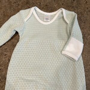 Paty newborn gown green and white NWOT